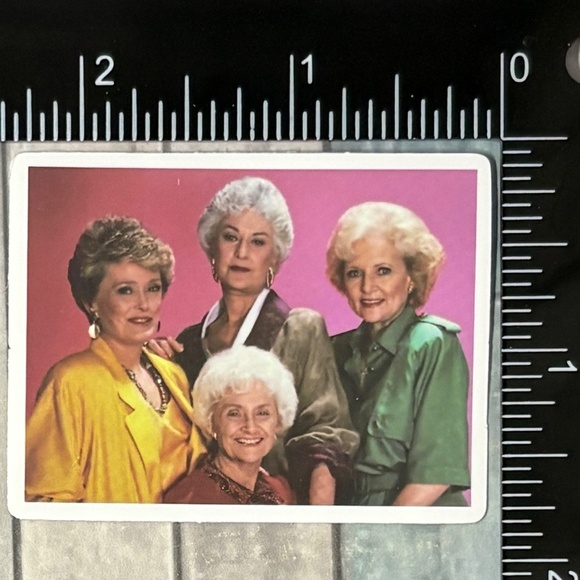 🌀10/$10🌀 Golden Girls Reusable Sticker Decal - Picture 1 of 1